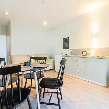 V36 Apartment *